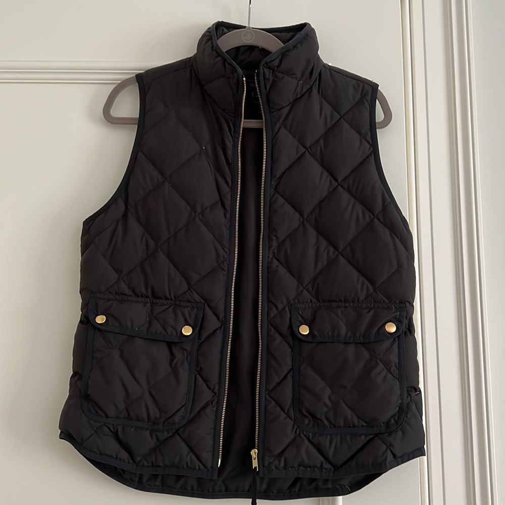 J. Crew quilted vest. Size m.